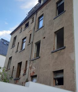 Mehrfamilienhaus mit Hinterhaus zur Verwirklichung in Zwickau zu verkaufen